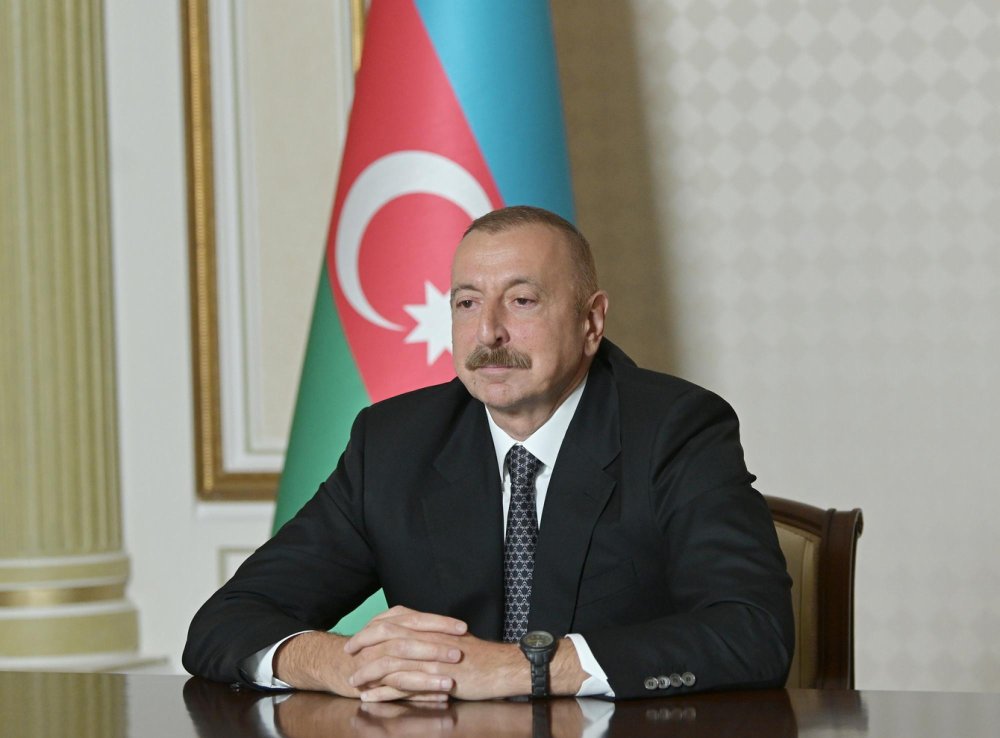 Ilham Eliyev Polsa Prezidentini tebrik edib