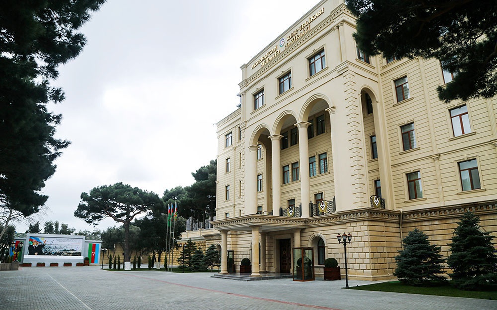 Azerbaycan Ordusunun movqeleri muxtelif istiqametlerden intensiv atese tutulub