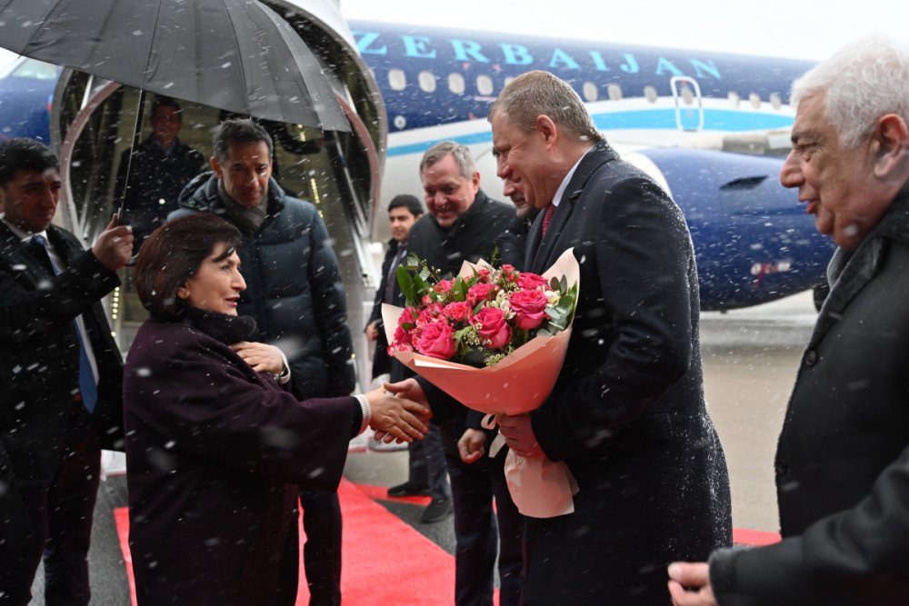 Sahibe Qafarova Rusiyaya getdi