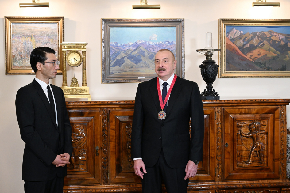 “Cingiz Aytmatov” ordeni ilk defe Azerbaycan Prezidentine teqdim edilib