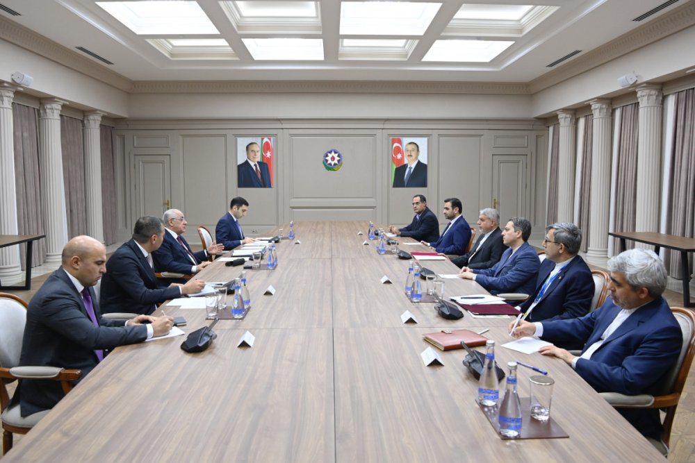Eli Esedov iranli nazirle gorusdu