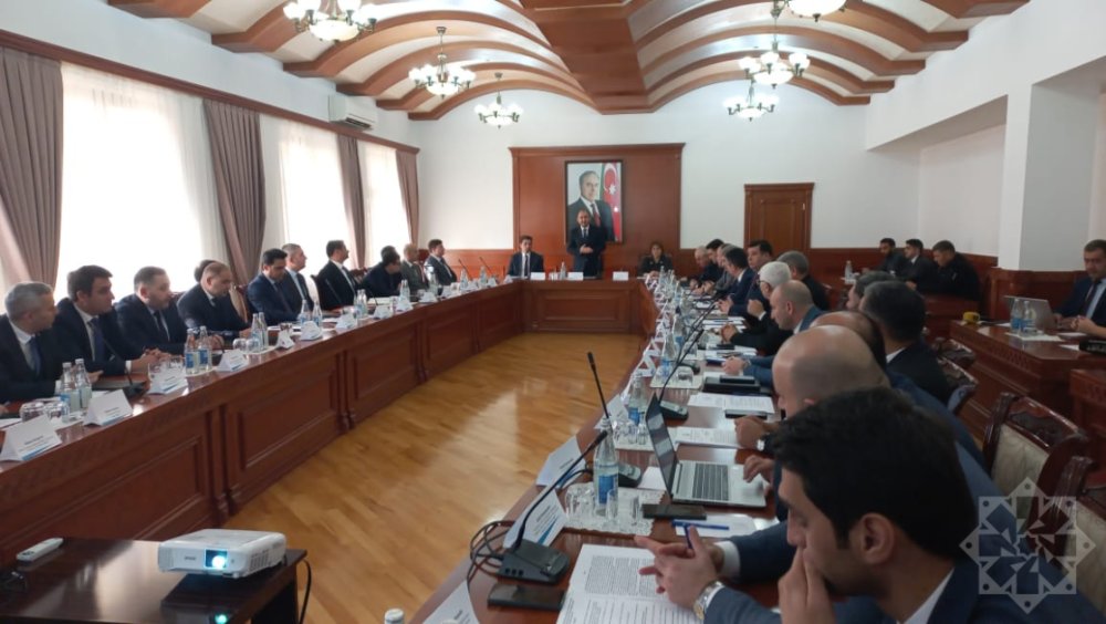 Xankendide isci qrupun iclasi kecirilir