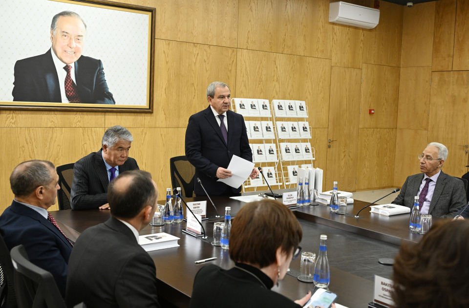“Heyder Eliyev – 100: Biblioqrafik melumat kitabi”nin teqdimati kecirilib