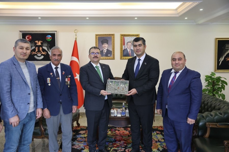 Naxcivan ve Turkiye arasinda elaqelerin inkisafi: QHT sedrlerinin gorusu/ FOTOLAR