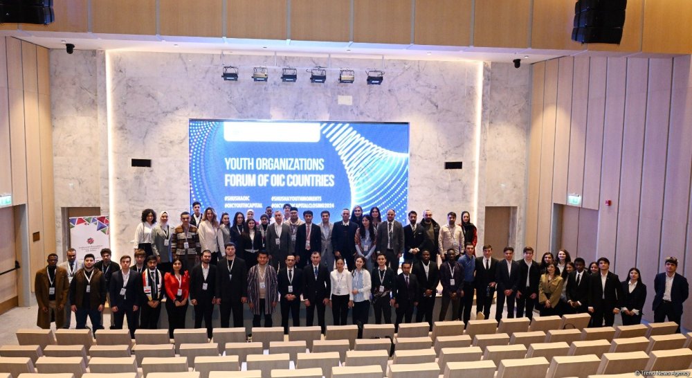 Susada "IET Olkeleri Gencler Teskilatlari forumu"nun panel muzakiresi kecirilib (FOTO)