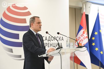 Ceyhun Bayramov Serbiyada Sefirler Konfransinda cixis edib