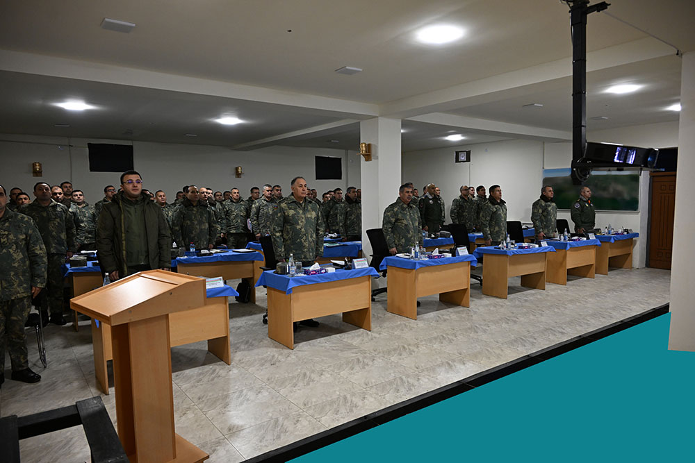 Xankendide Quru Qosunlarinin emeliyyat musaviresi kecirilib, Azerbaycan-Ermenistan serti serhedindeki movcud serait tehlil edilib
