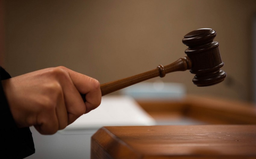 Perinatal Merkezin direktoru 7 korpenin olduyu yanginla bagli ifade vermekden imtina edib - MEHKEME
