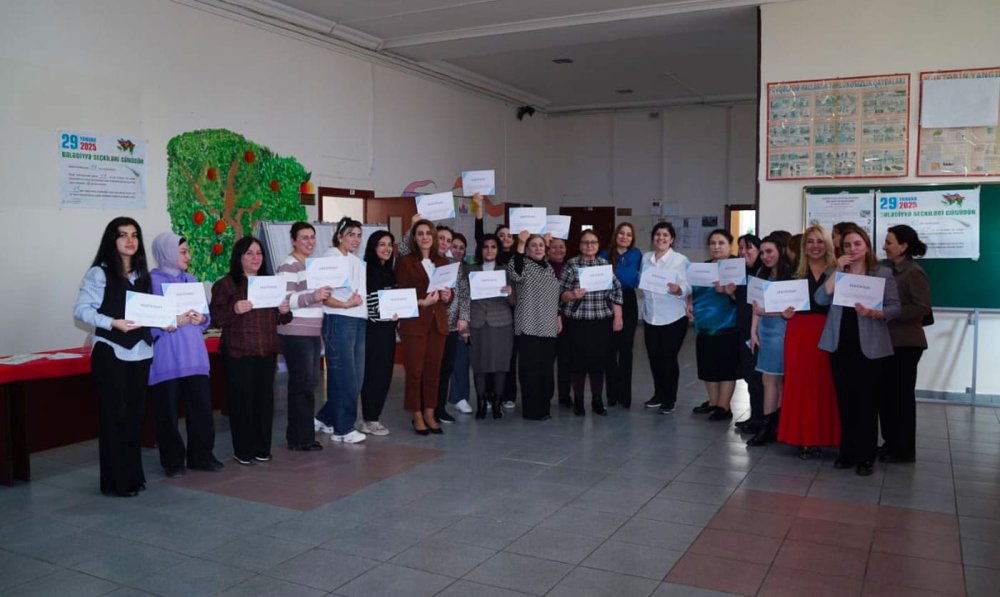 "Sinifden liderliye: tedrisde innovativ yanasmalar" movzusunda telim kecirilib