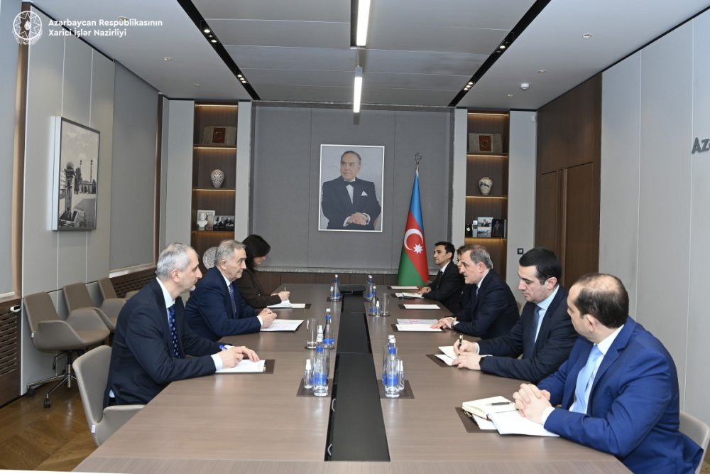 Ceyhun Bayramov Qara Deniz Iqtisadi Emekdasliq Teskilatinin bas katibi ile gorusub