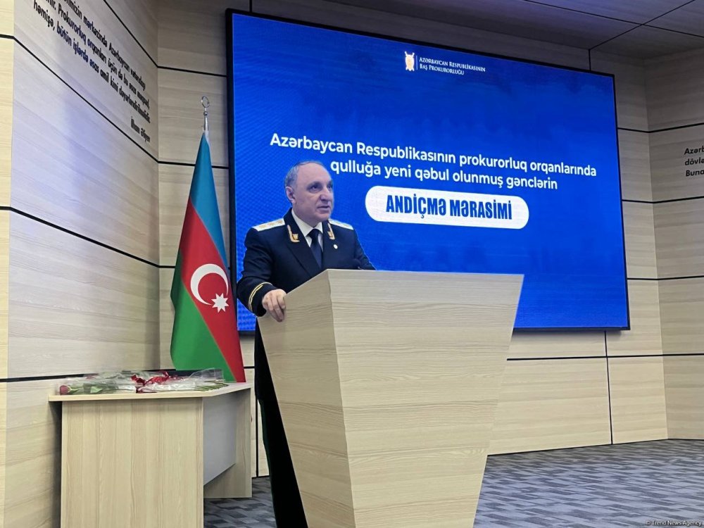 Prokurorluq emekdaslarinin 10 faizi qadinlardir - Kamran Eliyev
