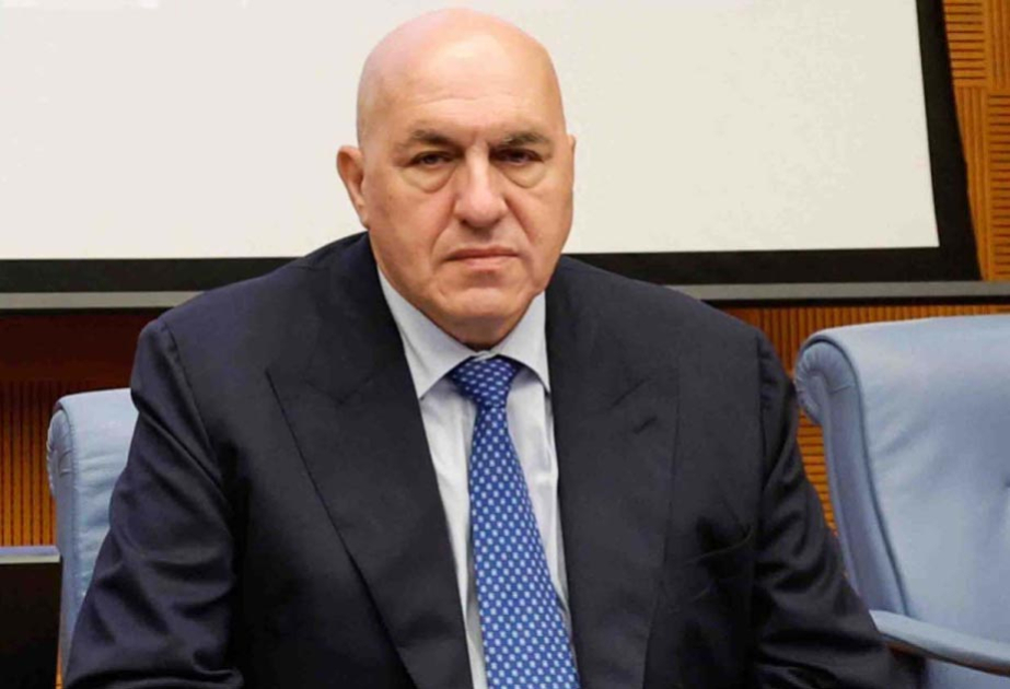 Italiyanin mudafie naziri Kiyeve gedib