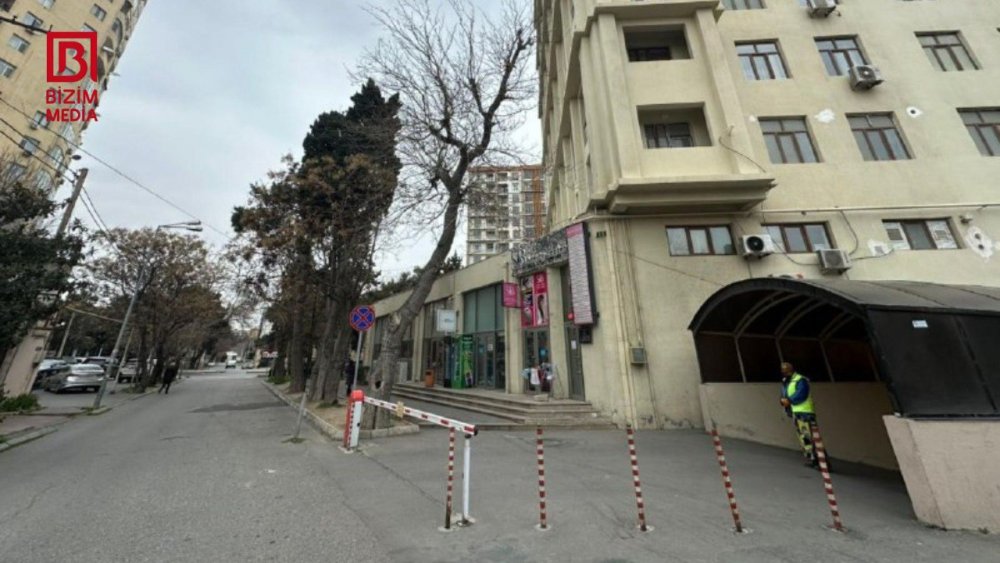 AYNA-dan qanunsuz ADDIM - “Bakixanov Rezidens”in sakinlerine avtomobil saxlamaq ucun yer qalmayib – FOTO