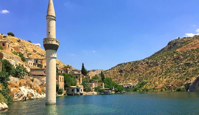 Tarixin sirlerini yasadan turizm seheri – FOTOLAR