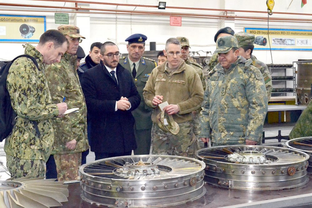 Herbi attaseler Aviasiya Temir Zavodunda olublar - FOTO