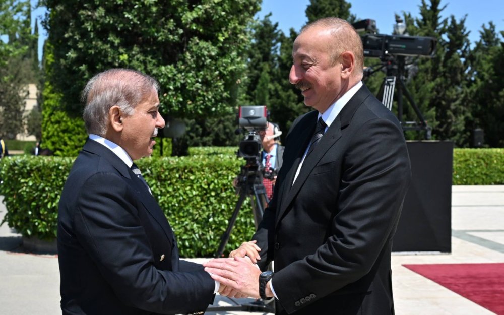 Prezident Ilham Eliyevin adindan Pakistanin Bas nazirinin serefine dovlet ziyafeti verilir