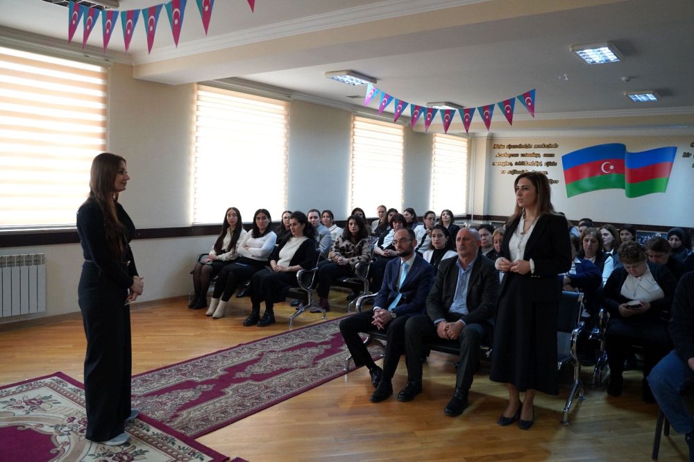 "Sinifden liderliye: tedrisde innovativ yanasmalar" movzusunda novbeti telim