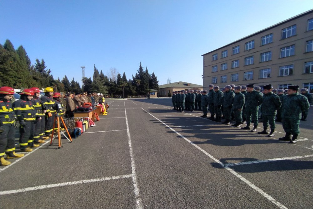 FHN-in Cenub Regional Merkezi Dovlet Serhed Xidmetinin herbi hissesinde telim kecirib
