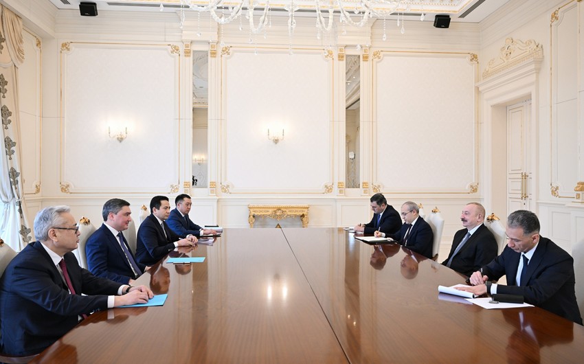 Prezident Ilham EIiyev Qazaxistanin Bas naziri Oljas Bektenovu qebul edib