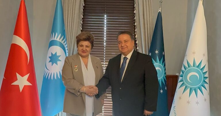 Tenzile Rustemxanli “Turk dunyasina xidmet” medali ile teltif olundu – FOTO