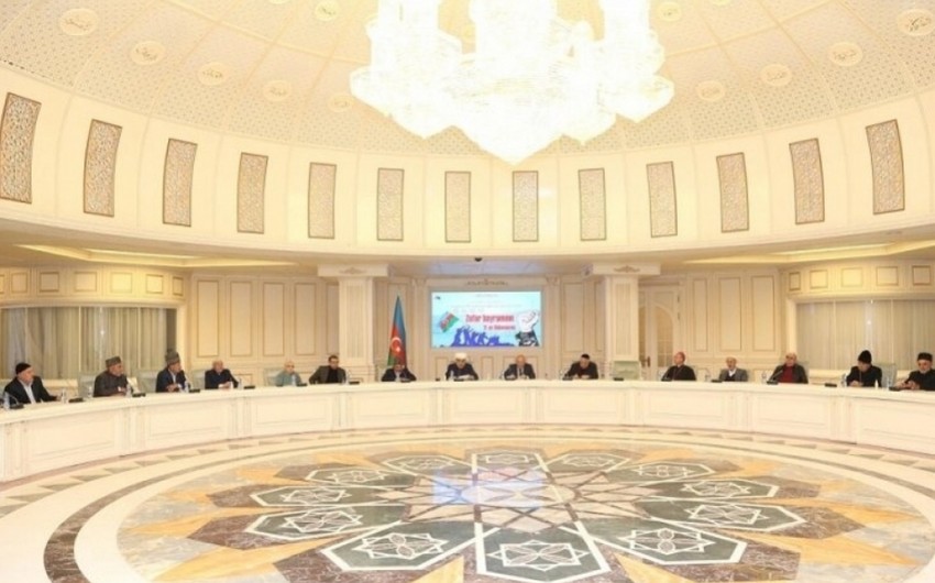 Azerbaycandaki dini konfessiya rehberleri Boyuk Britaniyanin Bas nazirine muraciet unvanlayiblar