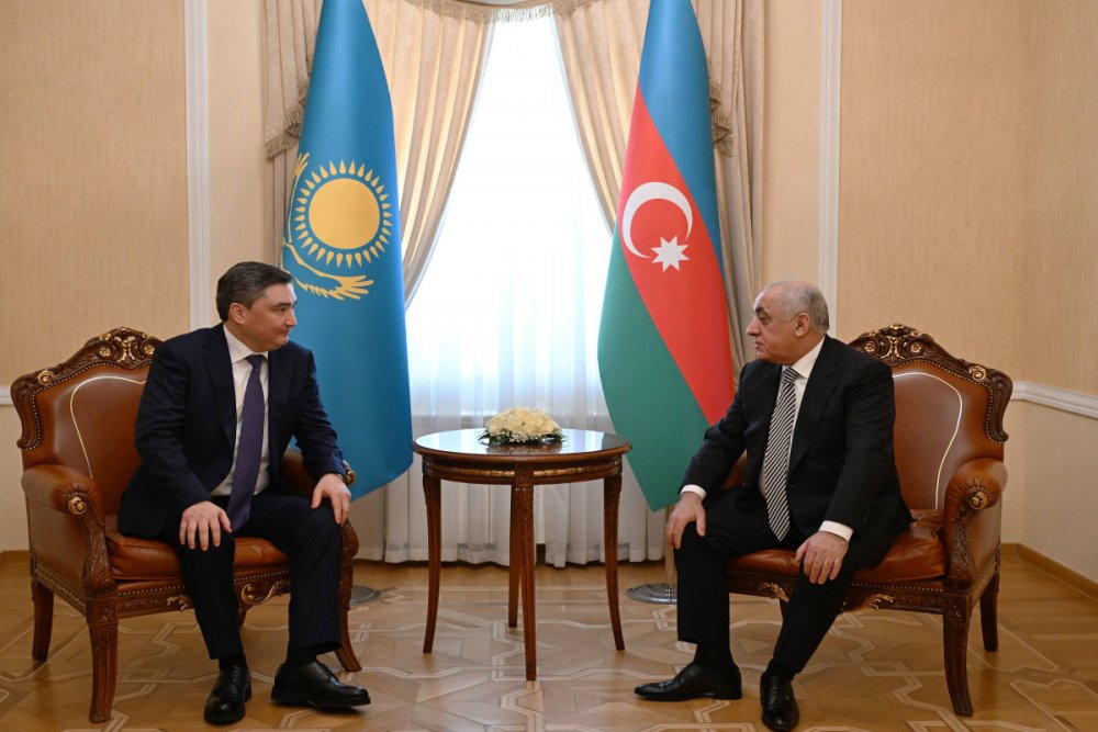 Eli Esedov teyyare qezasinin arasdirilmasindaki komeye gore qazaxistanli hemkarina tesekkur edib