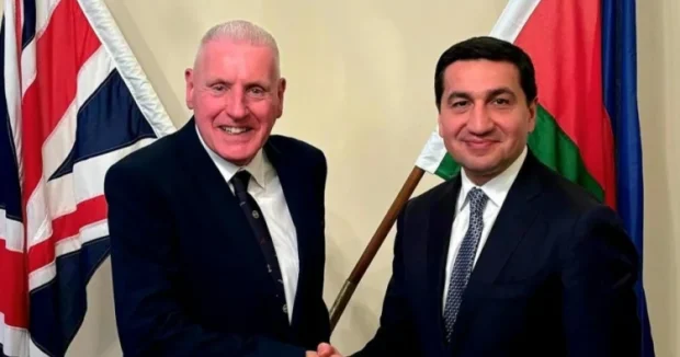 Hikmet Haciyev Britaniyada goruslerini davam etdirir