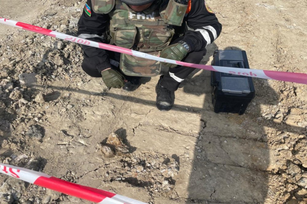 Bakida herbi sursat askar edilib