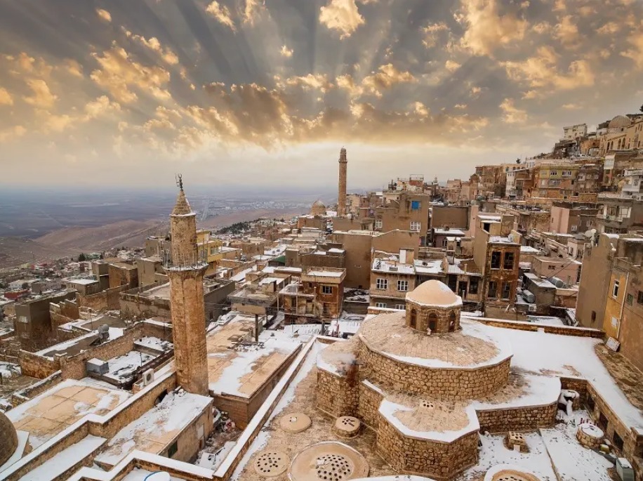 Turistlerin heyran qaldigi, tarixi ozunde yasadan Mardin -FOTOLAR
