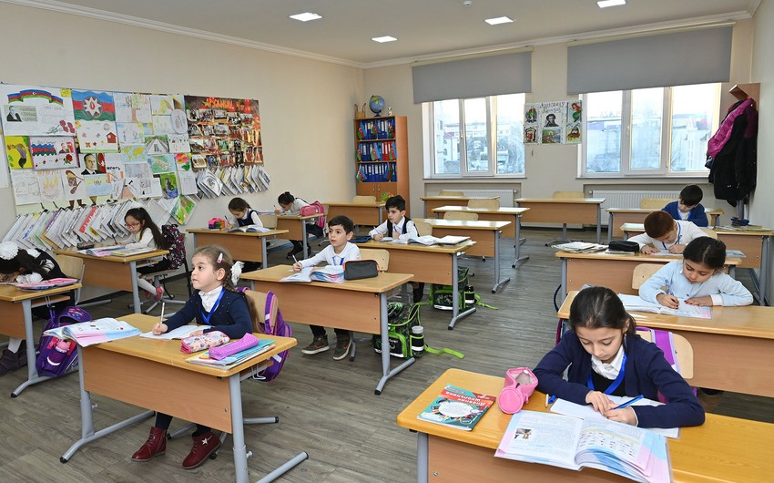 Ders gunlerinin yeri deyisdirilib