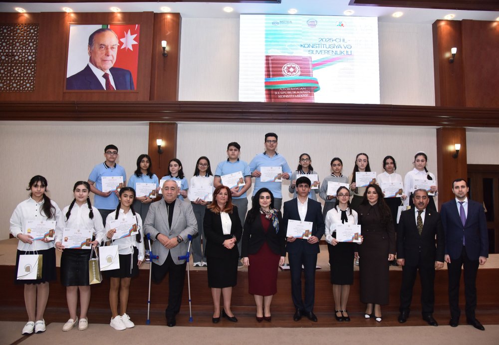 Esse musabiqesinin qalibleri mukafatlandirilib