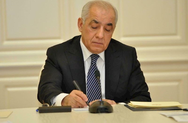 Eli Esedov bu sexslerin maaslari haqda qerar verdi