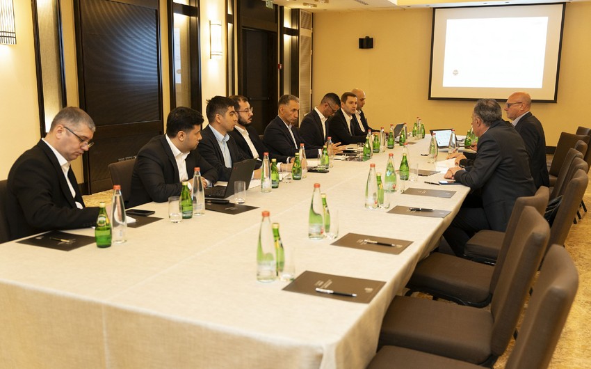 Azerbaycan ve Israil sirketi Orta Dehliz cercivesinde dasimalari muzakire edib