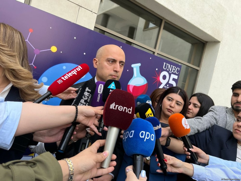 Novbeti tedris ilinden mekteb avtobuslarinin fealiyyete baslamasini planlasdiririq - Nazir