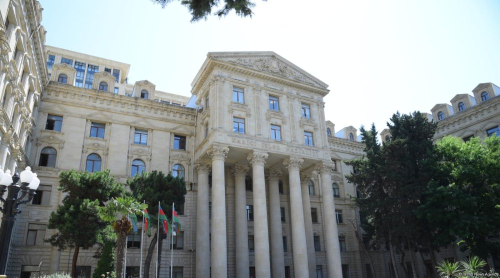 XIN: Fransanin ikiuzlu siyaseti regionda davamli sulh perspektivlerine mane olur