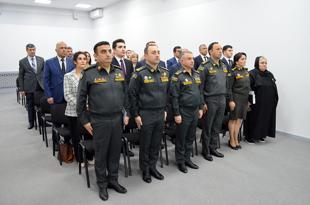 Mudafie Nazirliyinde dovlet qurumlari ve QHT numayendeleri ile gorus kecirilib (FOTO/VIDEO)