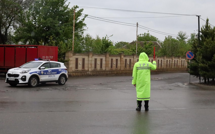 Yol polisi yagisla bagli sernisin dasima ile mesgul olanlara muraciet edib