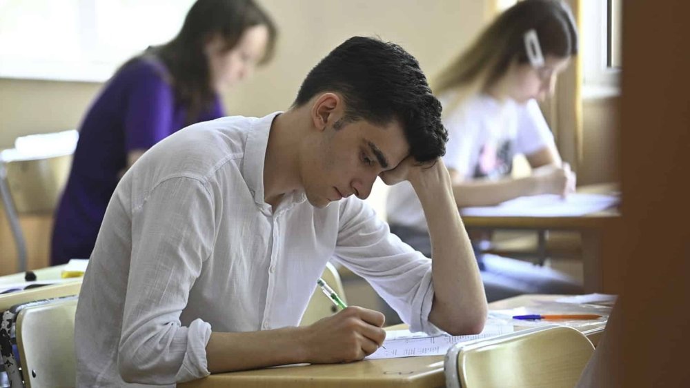 Magistr imtahanlarinin II cehdinde istiraka gore 1 027 200 manat yigilib