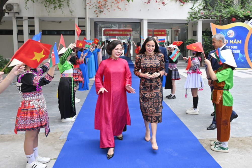 Heyder Eliyev Fondunun vitse-prezidenti Leyla Eliyeva Vyetnama sefer edib
