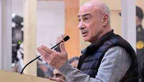 Arkadi Qukasyan Xocali soyqirimi ile bagli suallara cavab verib: Xankendide Xocalidan getirilmis yuzlerle azerbaycanli var idi