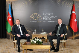 Antalyada Azerbaycan ve Turkiye prezidentlerinin gorusu kecirilib