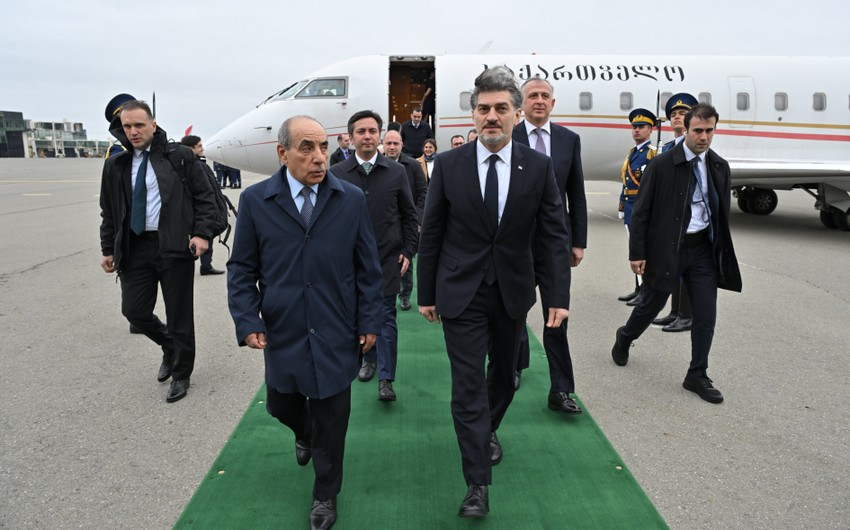 Gurcustan Prezidenti Mixeil Kavelasvili Azerbaycana resmi sefere gelib