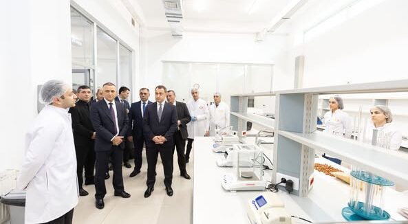 Nizami Rayon Icra Hakimiyyetinin bascisi Sahibkarlar Gunu ile elaqedar “Ulduz” sokolad fabrikini ziyaret edib
