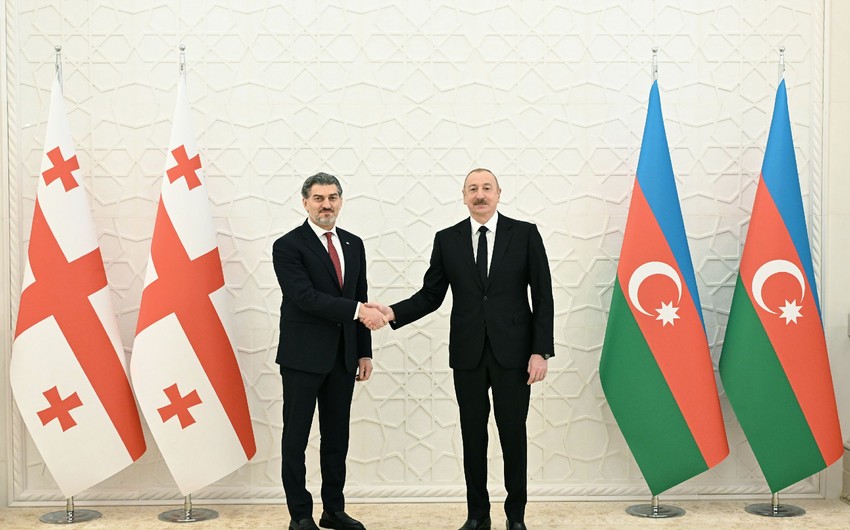 Mixail Kavelasvili Ilham Eliyevi olkesine sefere devet edib