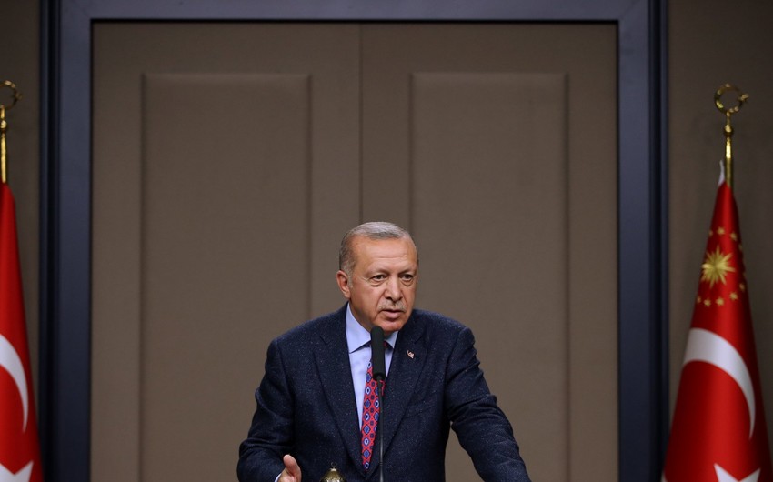 Erdogan: Turkiyede 4 milyon 33 min miqrant var