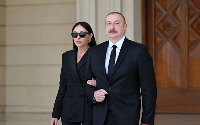 Prezident ailesi ile “Sea Breeze”deki layihelerle tanis oldu