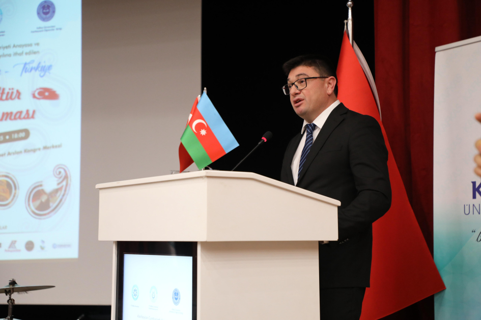 Qarsda Azerbaycanin “Konstitusiya ve Suverenlik Ili”ne hesr olunmus tedbir kecirilib