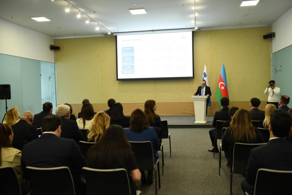 Azerbaycan-Sloveniya biznes forumu kecirilir - FOTO