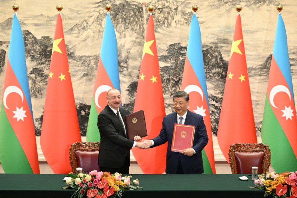 Cin Sedri Ilham Eliyevi SET-in Zirve Toplantisina devet edib