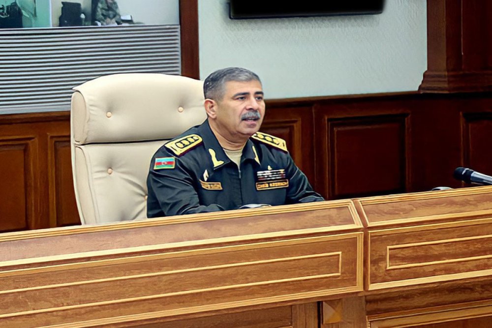 Zakir Hesenov Ermenistan terefinden istenilen texribata qarsi cevik reaksiya ile bagli tapsiriqlar verib